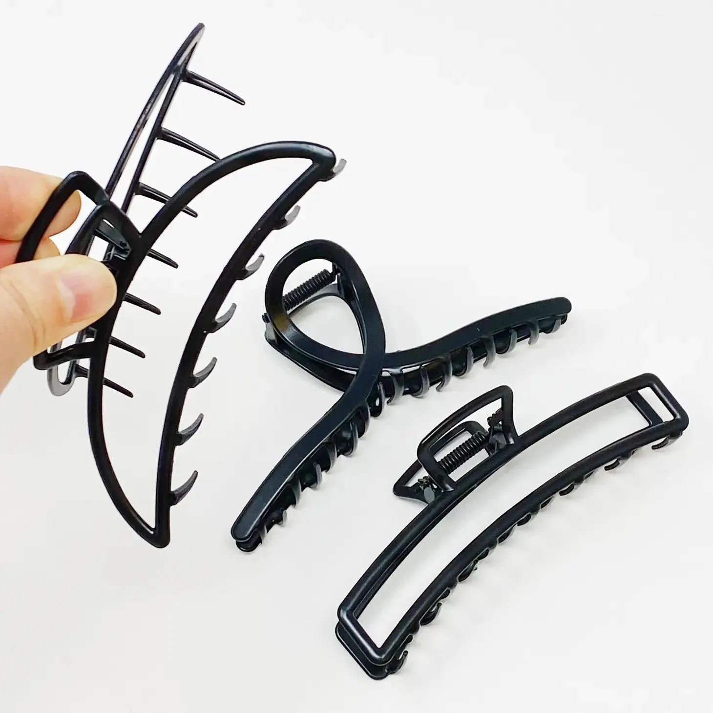Black or Gold Hair Claw Clip