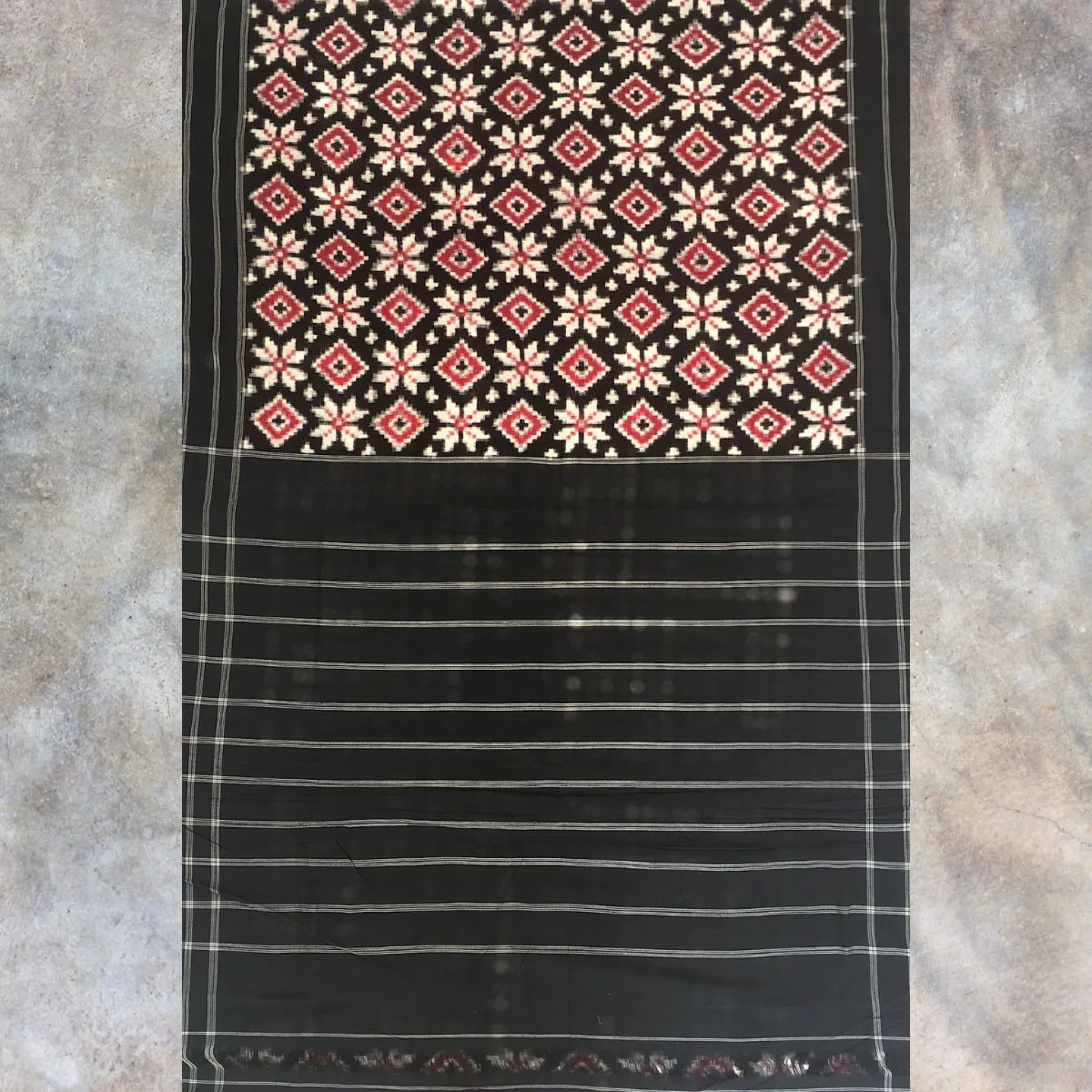 Black Pochampally Double Ikat Saree | Cotton | Rich Colour | Elegant & Graceful
