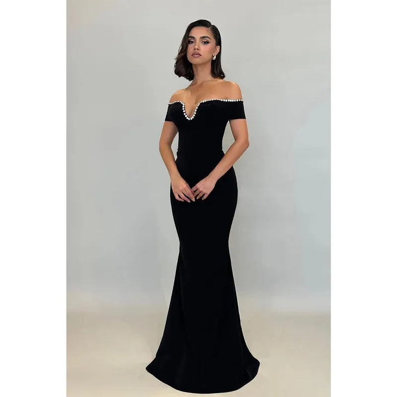 Chic & Modern Off-shoulder Beaded Black Long Prom Party Dress